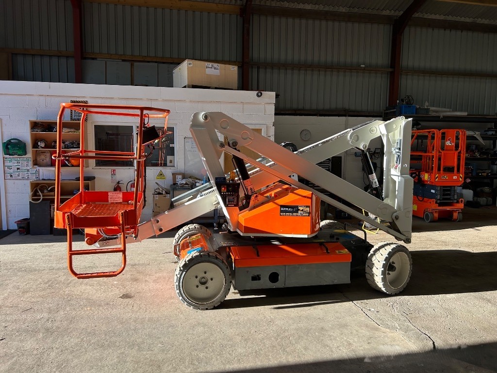 Electric Boom Lift